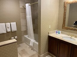 The Towers At Kahler Grand Hotel