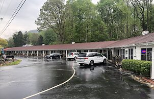 Laurel Park Inn
