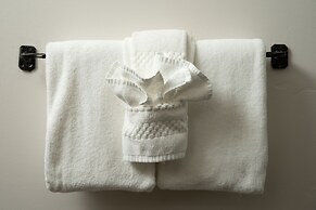 The Landing at Estes Park - Riverside Retreat