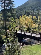 The Landing at Estes Park - Riverside Retreat