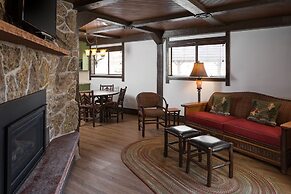 The Landing at Estes Park - Riverside Retreat