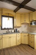 The Landing at Estes Park - Riverside Retreat