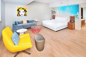 Courtyard by Marriott Santa Monica