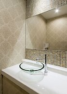 Queen's Hotel Chitose