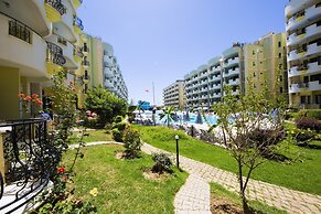 May Garden Club Hotel