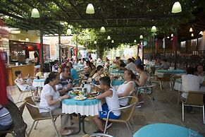 May Garden Club Hotel