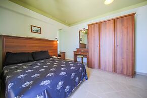 May Garden Club Hotel