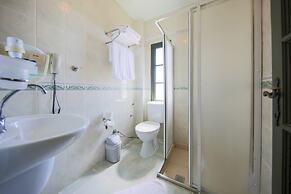 May Garden Club Hotel