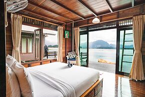 500 Rai Khao Sok Floating Resort