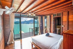 500 Rai Khao Sok Floating Resort