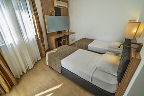 Kleopatra Celine Hotel