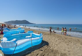 Kleopatra Celine Hotel