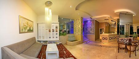 Kleopatra Celine Hotel