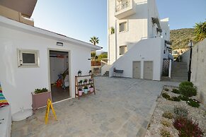 Villa Stella Apartments By Estia