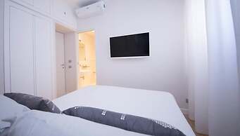 Suite 136 Luxury Rooms