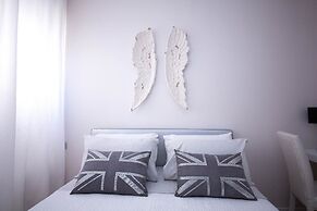 Suite 136 Luxury Rooms