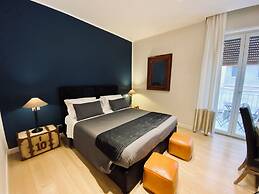 Suite 136 Luxury Rooms