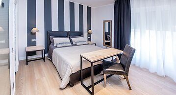 Suite 136 Luxury Rooms