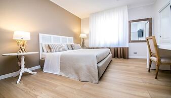 Suite 136 Luxury Rooms