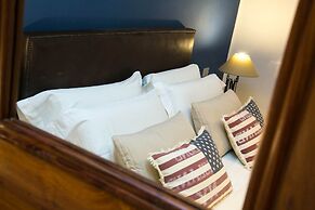 Suite 136 Luxury Rooms