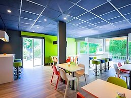 ibis budget Pau Lescar