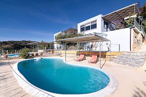 Sarakinas Residences