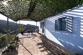 Sarakinas Residences