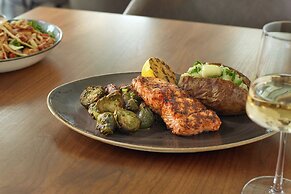 Renaissance Atlanta Airport Gateway Hotel