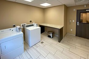 Comfort Suites Near Sam Houston Race Park