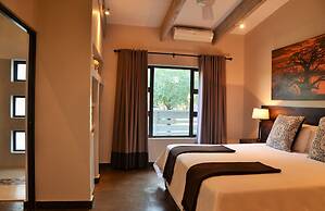 Bushveld Terrace Safari Hotel, Lodge & Spa