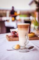 Bushveld Terrace Safari Hotel, Lodge & Spa