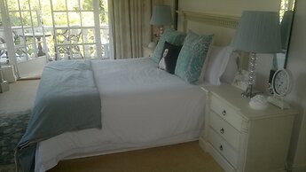 Summerfield Luxury Resort & Botanical Garden