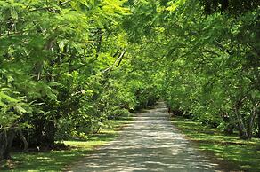 Summerfield Luxury Resort & Botanical Garden