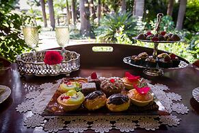 Summerfield Luxury Resort & Botanical Garden