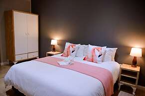 Two Fat Owls Guesthouse