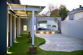 Two Fat Owls Guesthouse