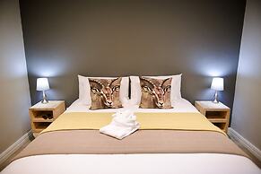 Two Fat Owls Guesthouse