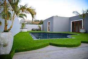 Two Fat Owls Guesthouse