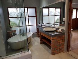 Two Fat Owls Guesthouse