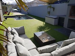 Two Fat Owls Guesthouse