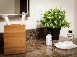 Pelican Fully Furnished Apartments