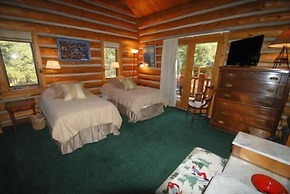 Lenawee Log Home 4 Bedroom Holiday home by Key to the Rockies