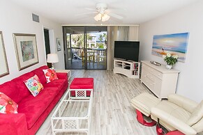 Hibiscus Resort D 2 Bedroom Condo by MCM
