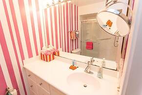 Hibiscus Resort D 2 Bedroom Condo by MCM
