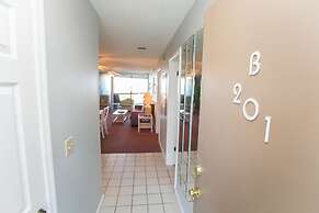 Hibiscus Resort B 2 Bedroom Condo by MCM