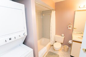 Hibiscus Resort B 2 Bedroom Condo by MCM