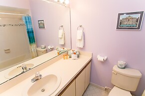 Hibiscus Resort B 2 Bedroom Condo by MCM