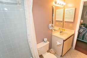 Hibiscus Resort B 2 Bedroom Condo by MCM