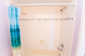 Hibiscus Resort B 2 Bedroom Condo by MCM