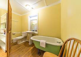 Surf Cottage 2 Bedroom Holiday Home By My Ocean Rentals